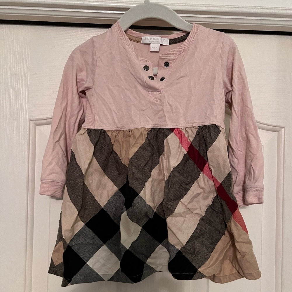 Sale! Burberry girls dress with classic pattern.